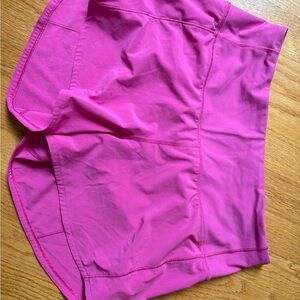 Lululemon Women's Pink Speedup shorts - size 6